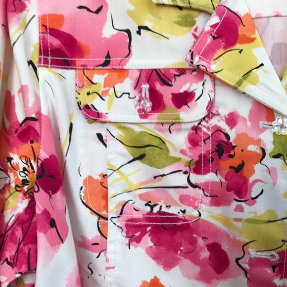 Multicolor 4 Button jacket. - Picture 2 of 7